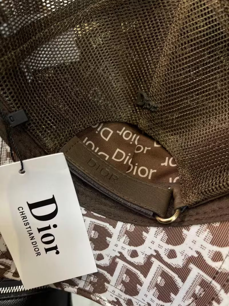 Gorra Premium Línea - Estilo Europeo